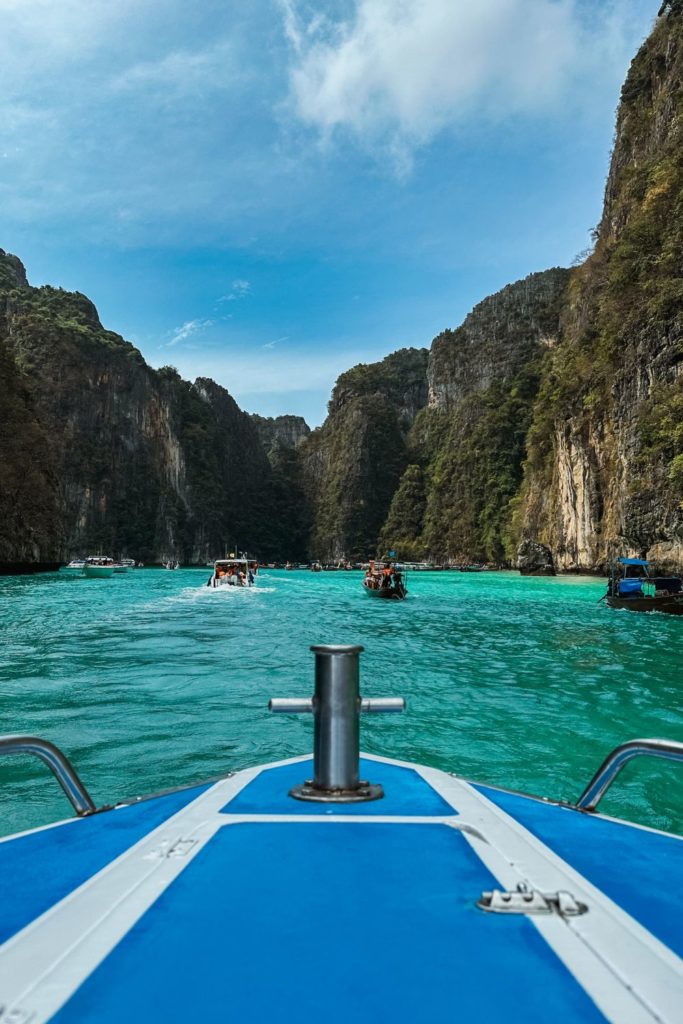 Lancha em Pi Leh Lagoon, nas Phi Phi Islands