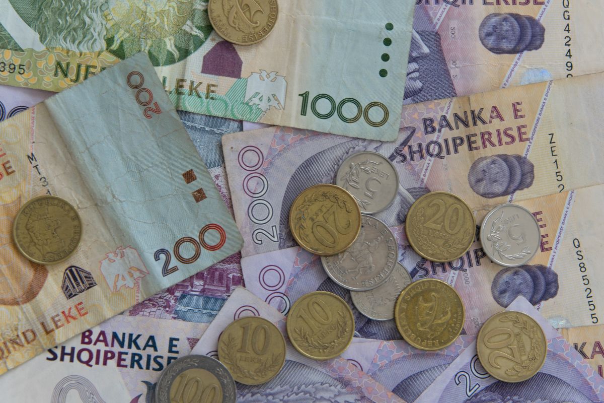 Notas e moedas de lek albanês, dinheiro da Albânia