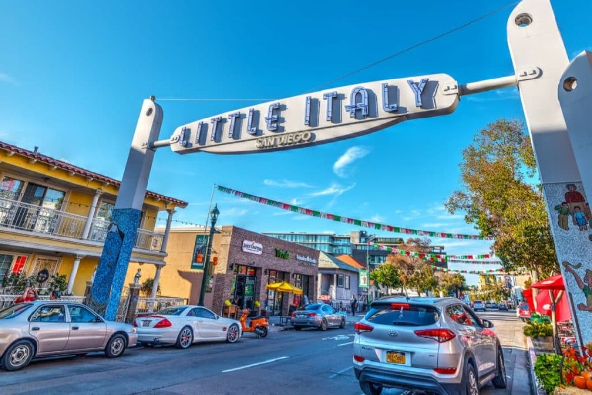 Portal do bairro de Little Italy, em San Diego