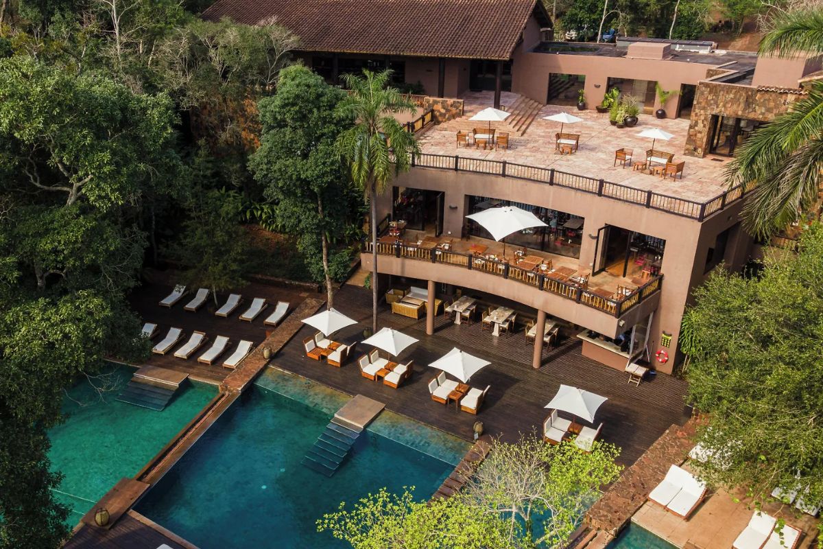 Piscina de resort em Puerto Iguazú