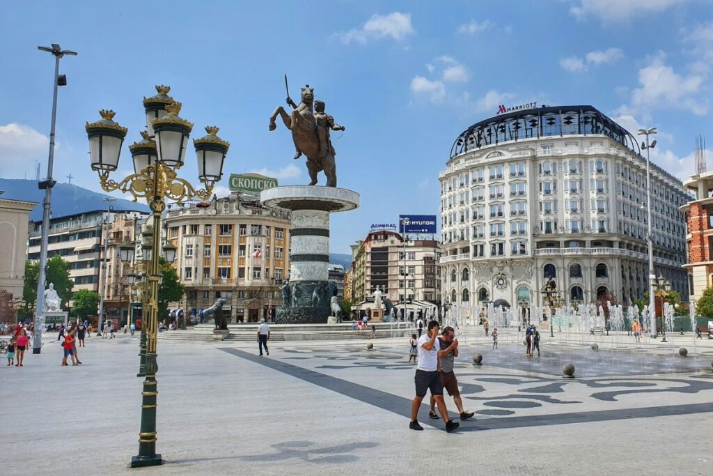 Macedonia Square, no Centro de Skopje