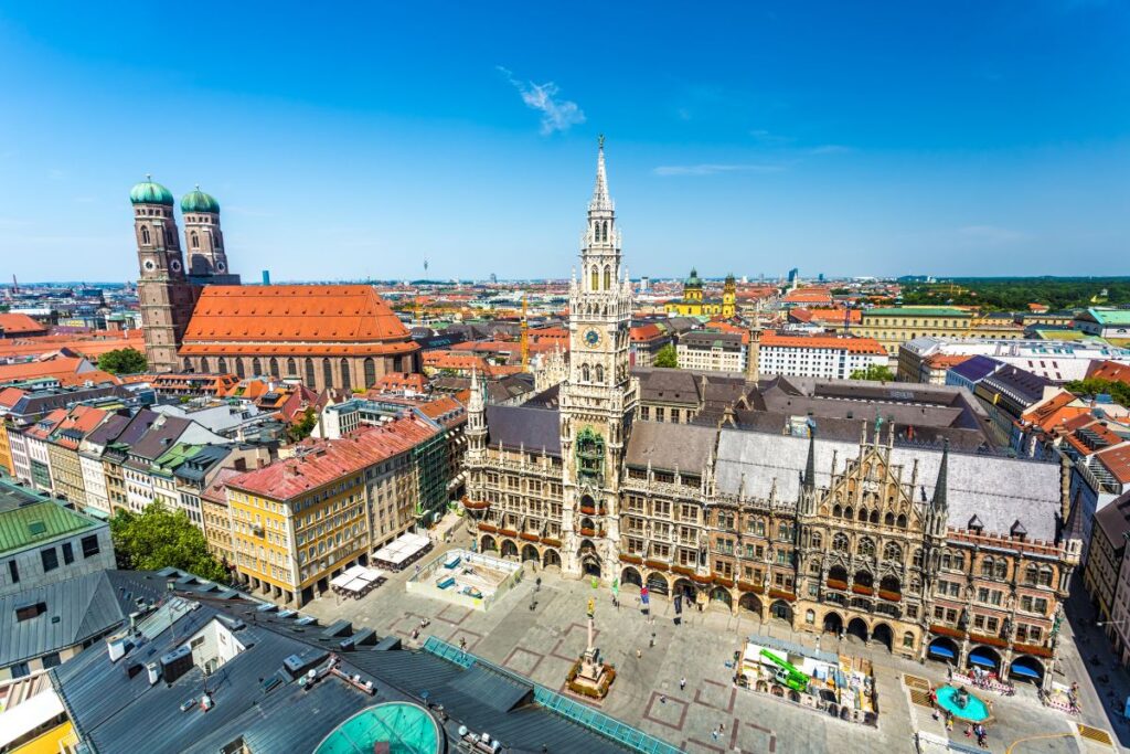 Vista panorâmica da Marienplatz, em Munique