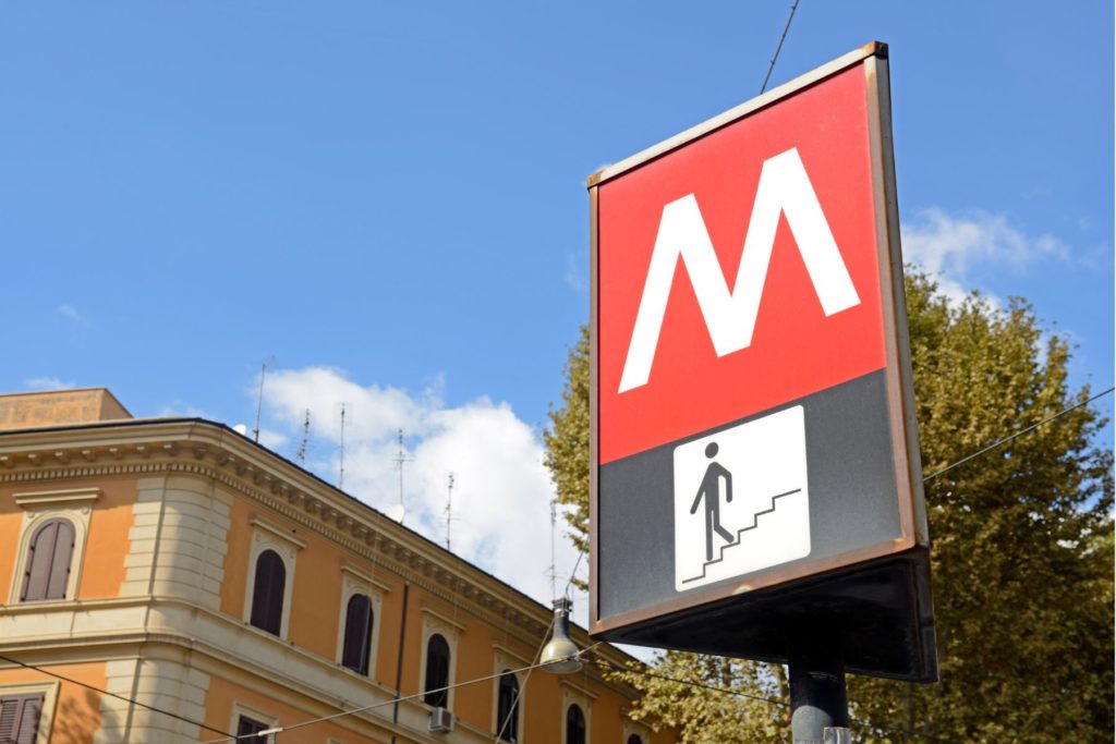 Ponto de metrô em Roma