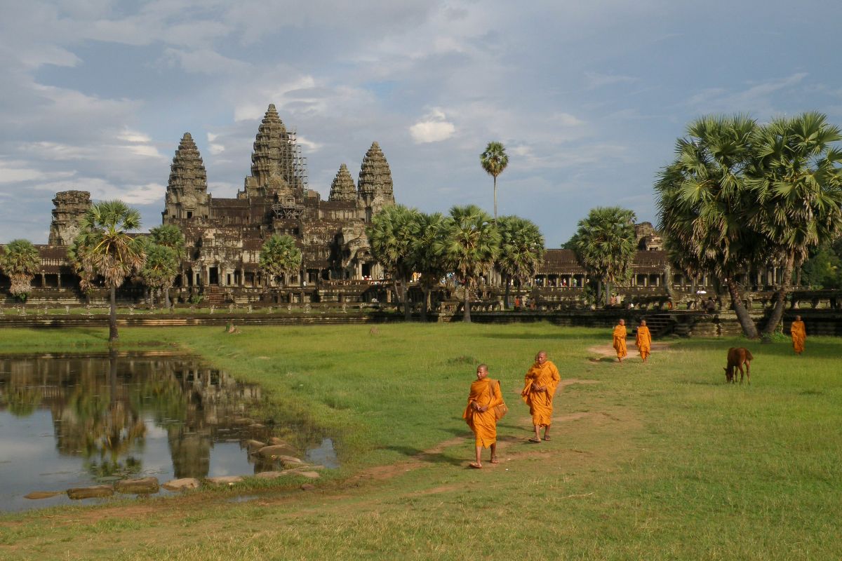 Monges budistas em Siem Reap, no Camboja