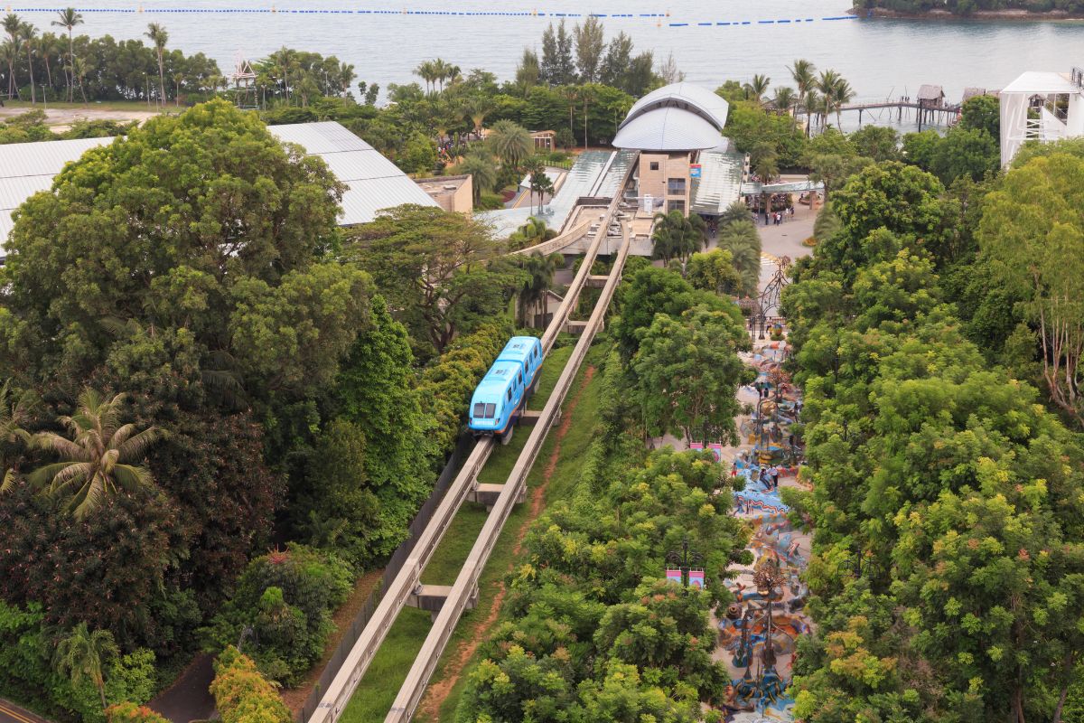 Imagem panorâmica do monotrilho express de Sentosa