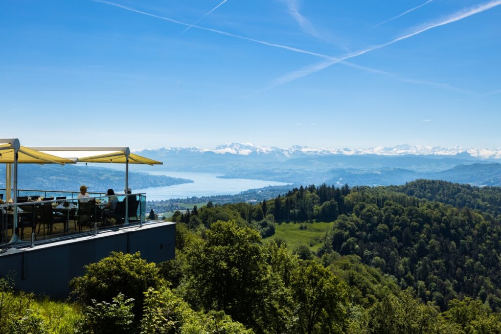 Terraço do restaurante UTO KULM na Montanha Uetliberg