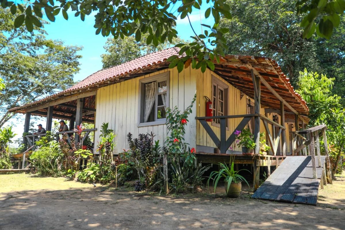 Casa típica representada no Museu do Seringal