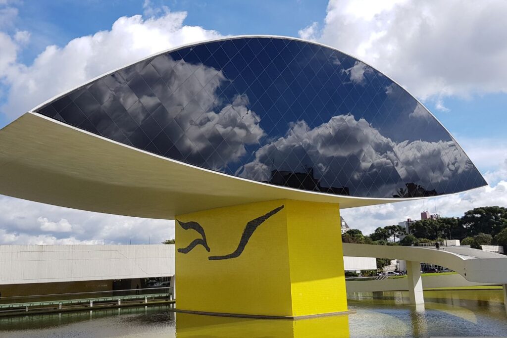 Museu Oscar Niemeyer, em Curitiba