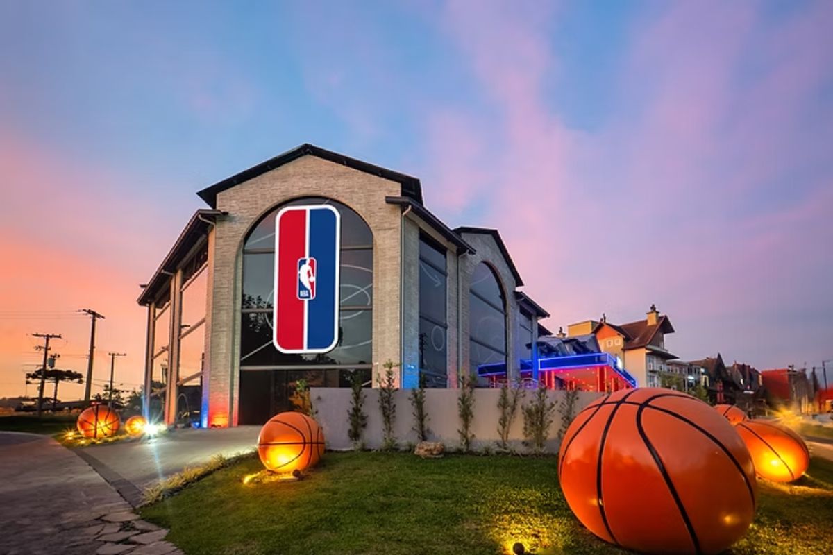 Entrada do NBA Park, atração em Gramado