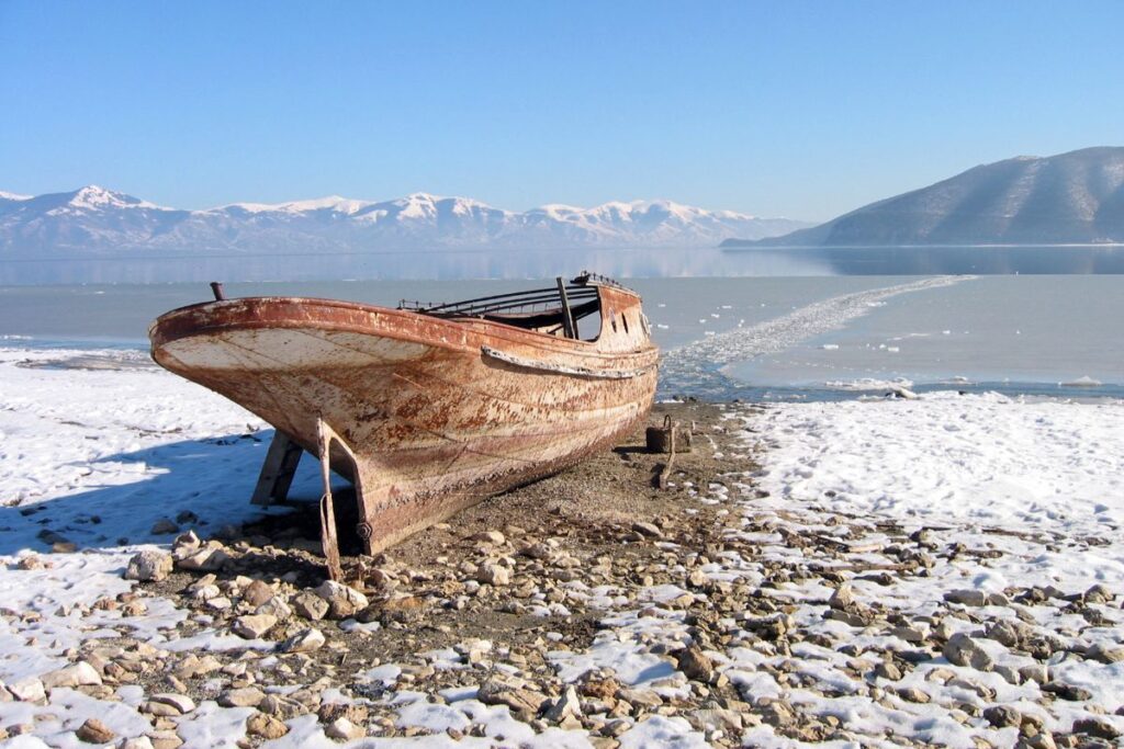 Neve no Lago Prespa
