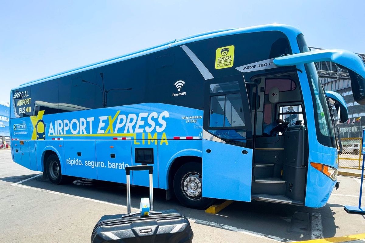 Ônibus que liga Aeroporto de Lima a Miraflores