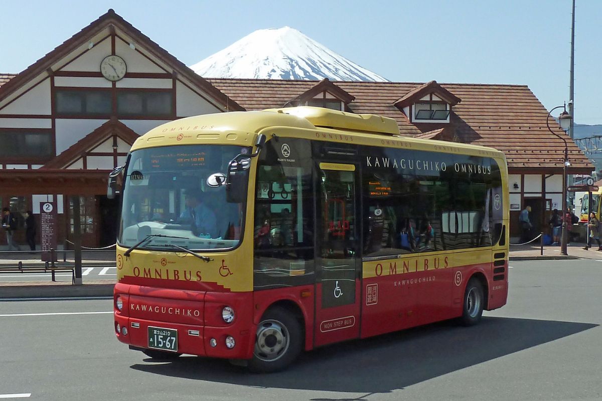 Ônibus turístico que circula em Fujikawaguchiko e região