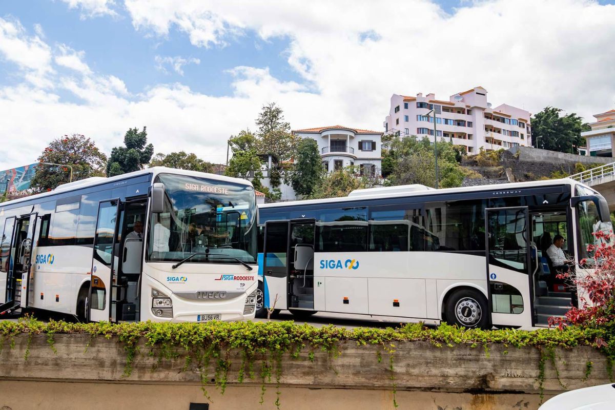 Ônibus intermunicipal da SIGA, na Ilha da Madeira