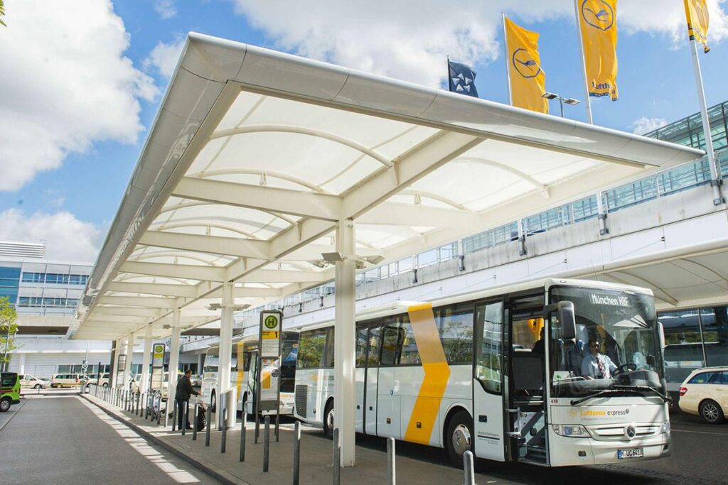 Terminal de ônibus no Aeroporto de Munique