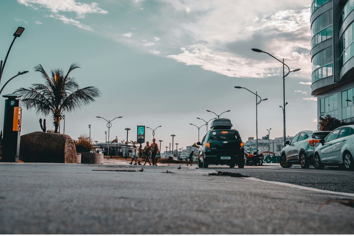 Movimento na orla da Praia do Forte, em Cabo Frio
