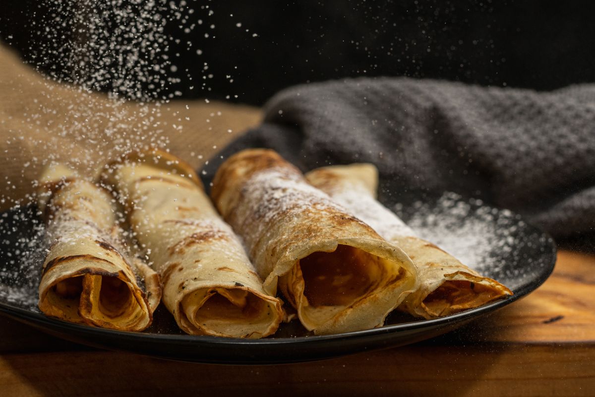 Prato com panquecas de doce de leite, da Argentina