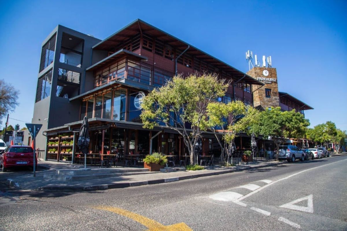 Comércio na 4th Avenue em Parkhurst, Joanesburgo