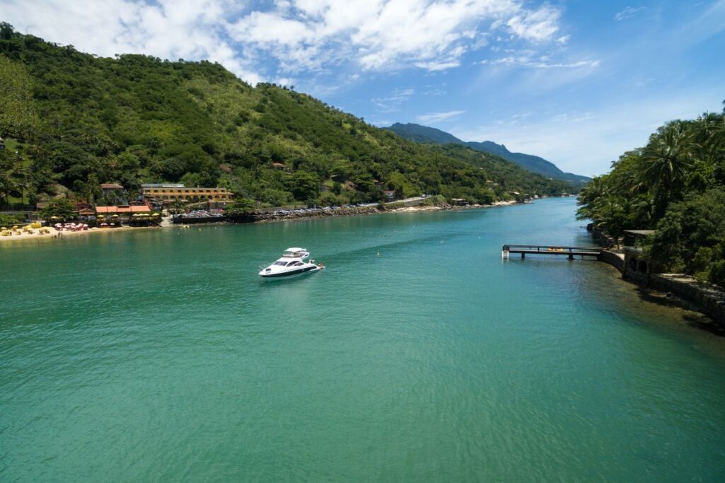 Passeio de barco em Ilhabela