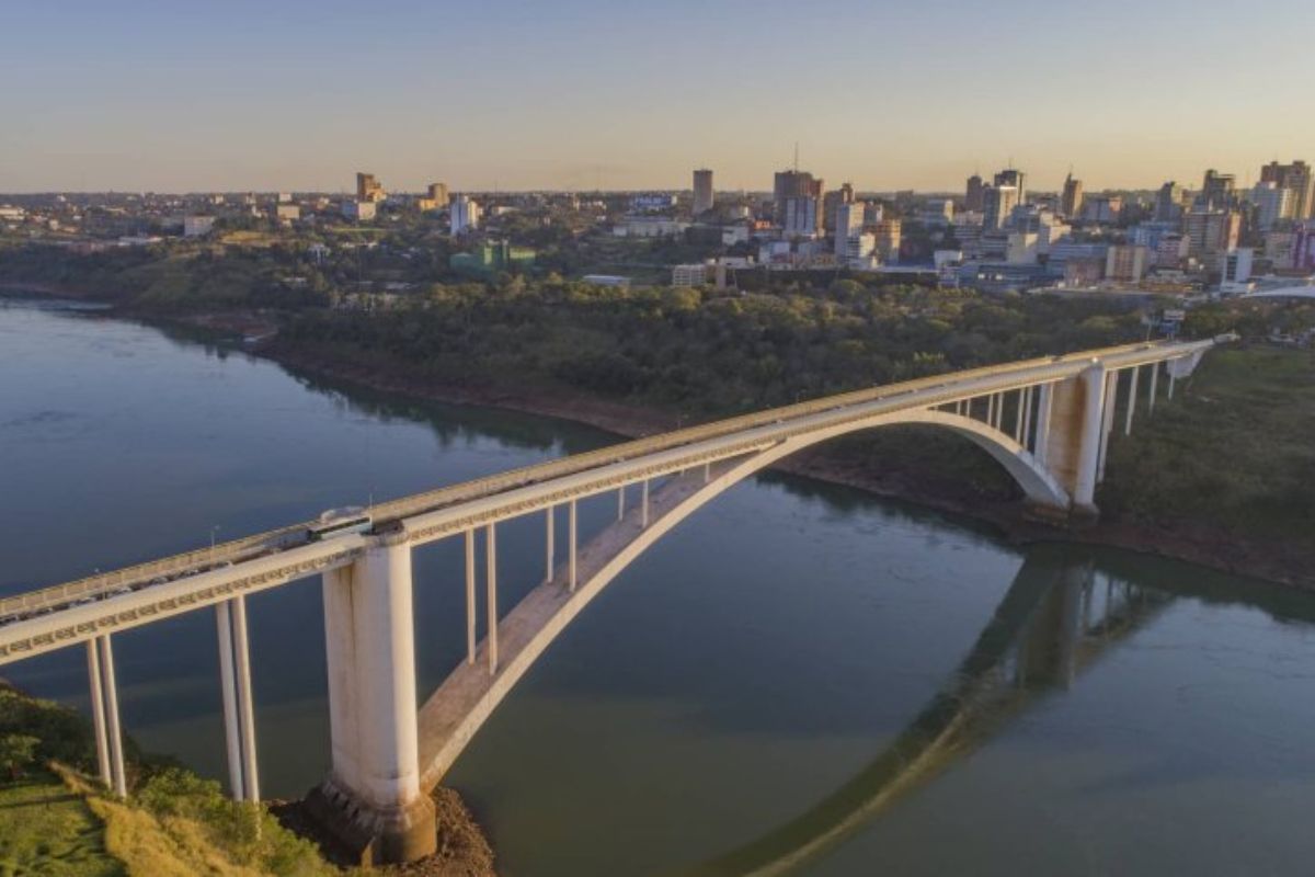 Panorama da Ponte da Amizade, fronteira de Foz do Iguaçu