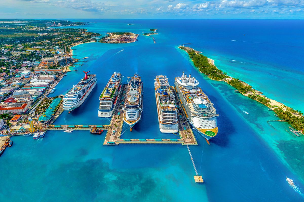 Panorama do porto de Nassau