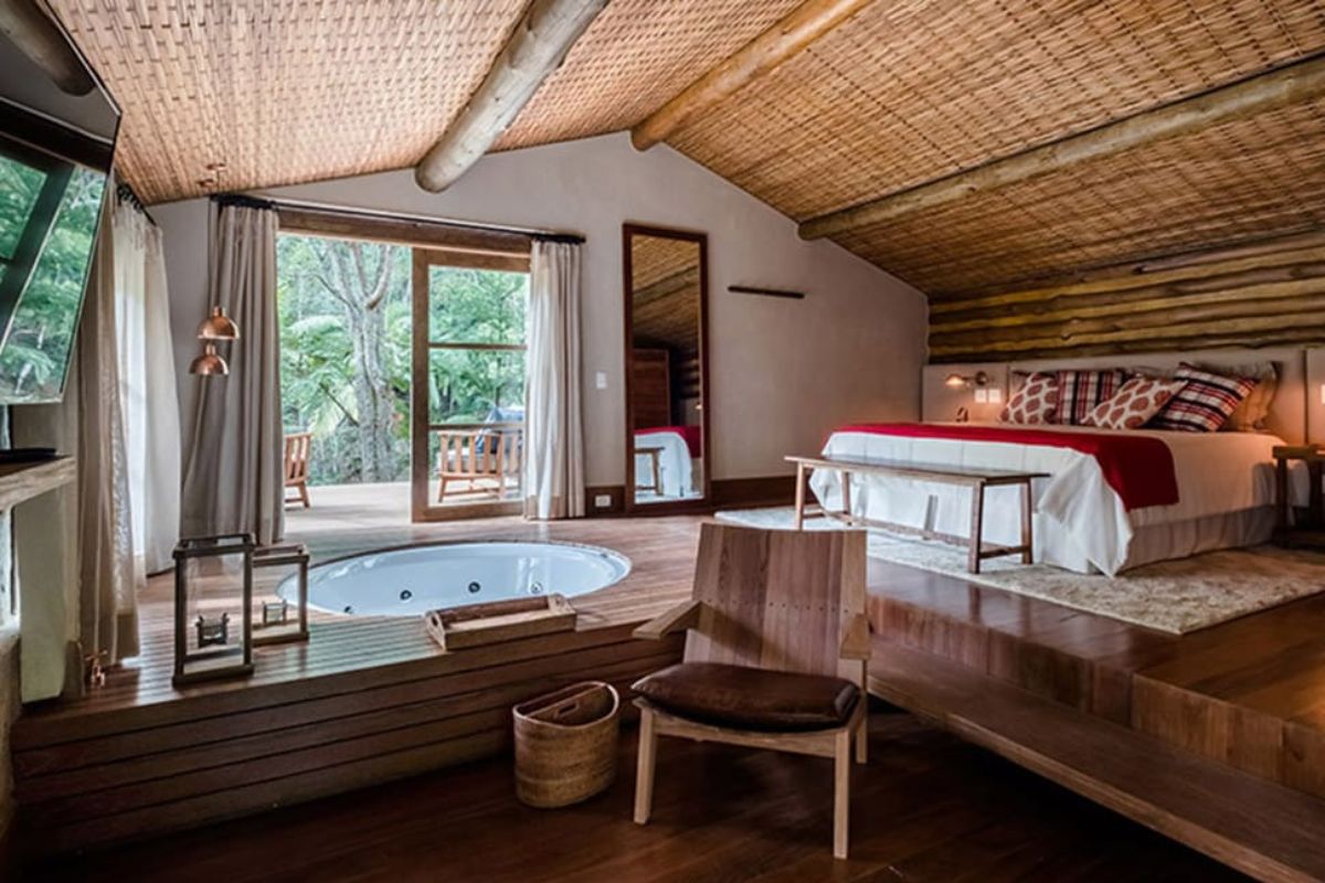 Suíte de hotel em Itaipava com jacuzzi