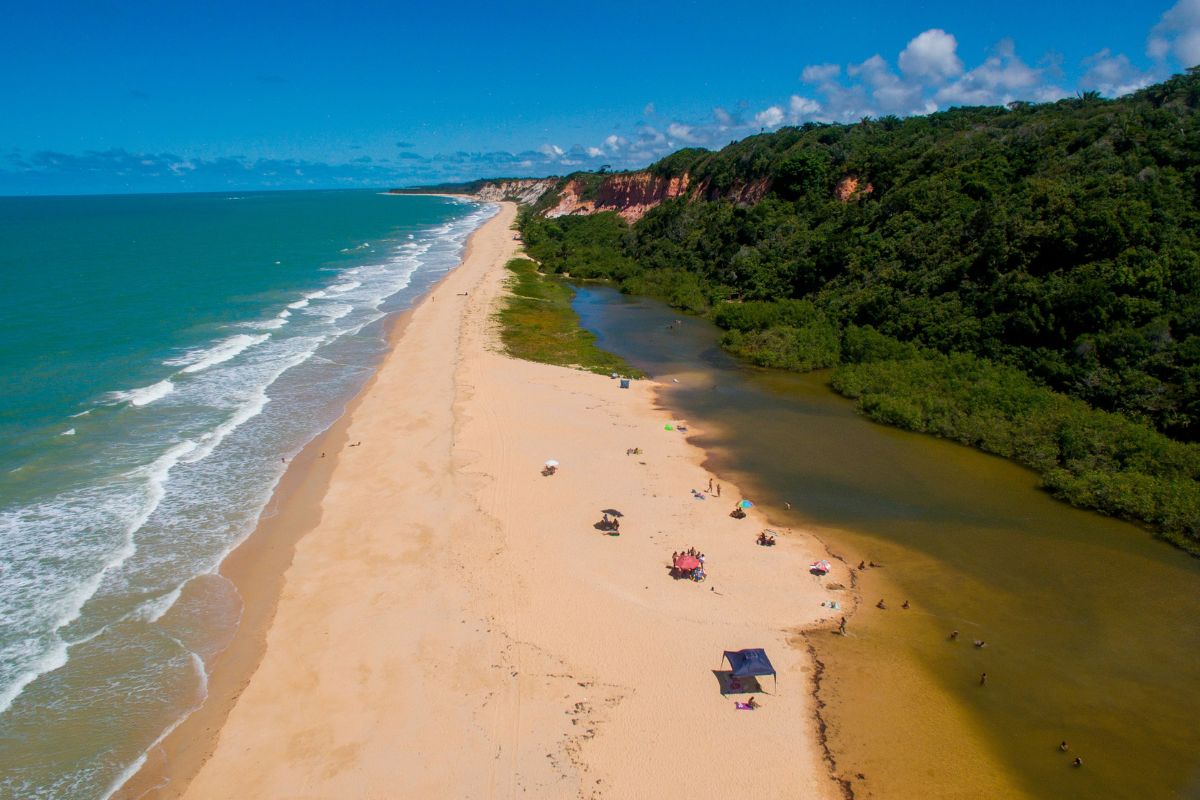 Panorâma da Praia de Taípe, na Bahia