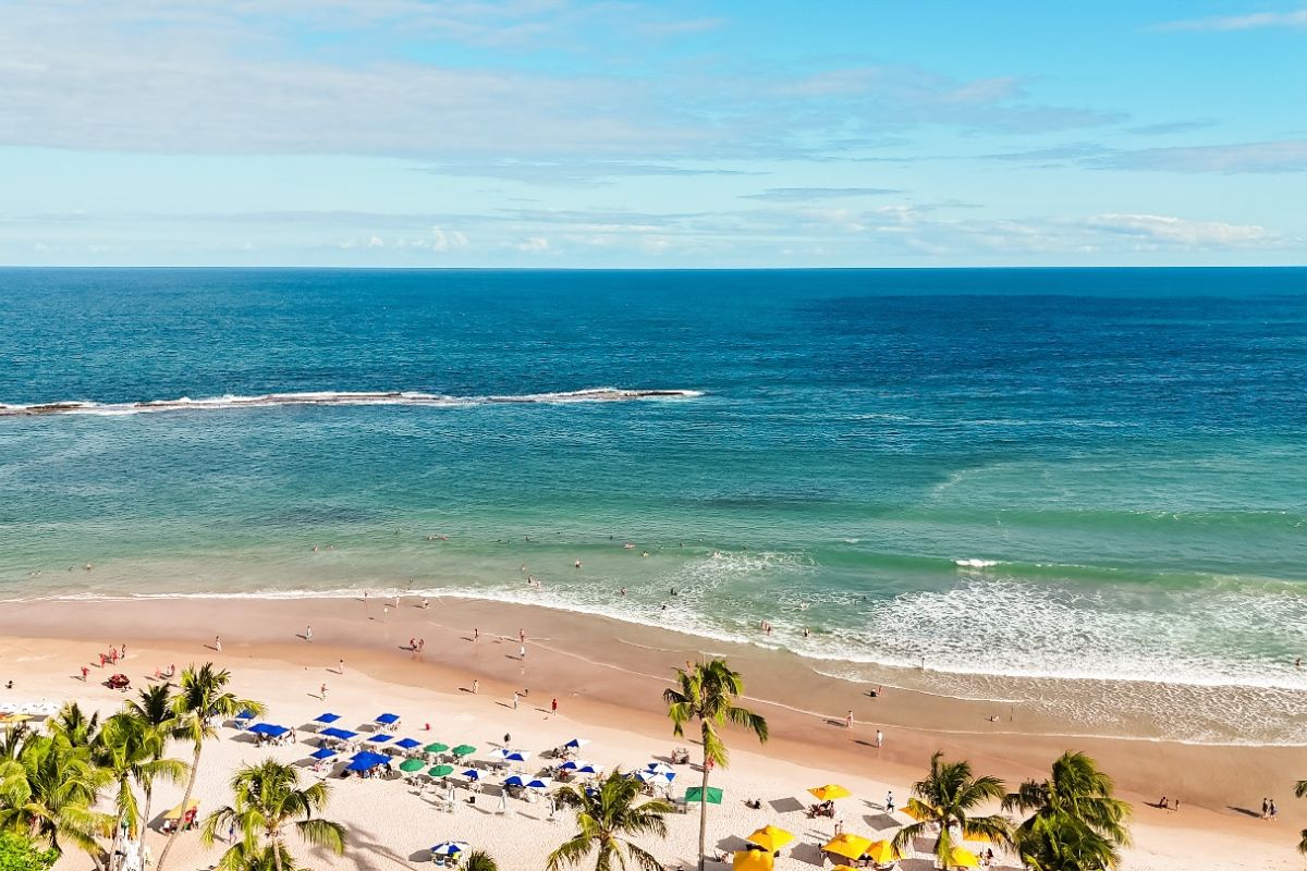 Imagem panorâmica da Praia do Francês, Alagoas