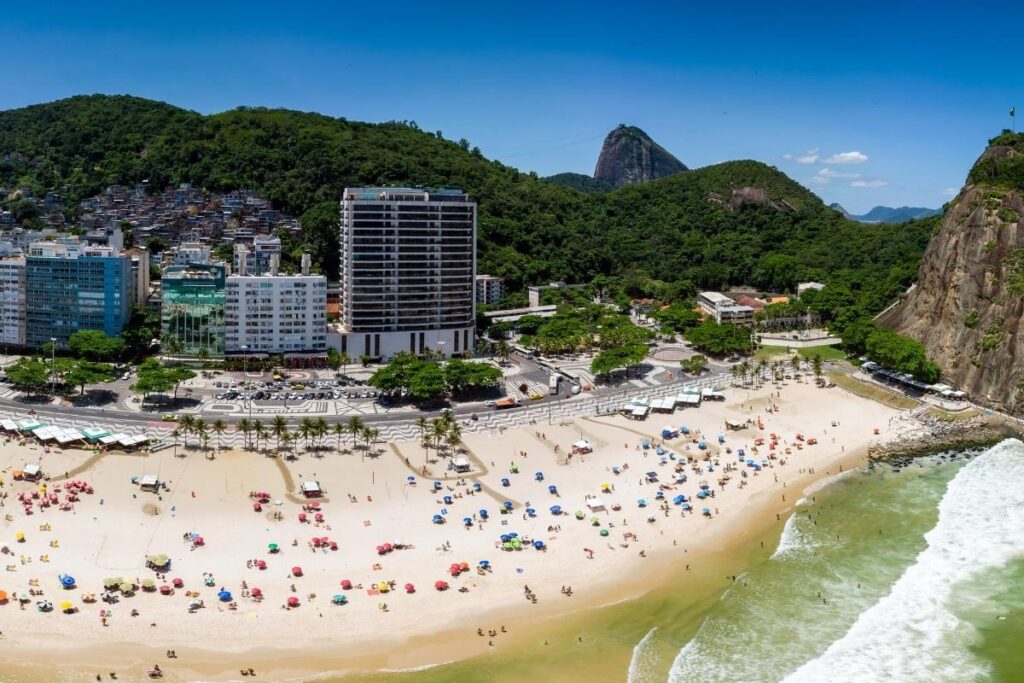 Imagem aérea da Praia do Leme, Rio de Janeiro