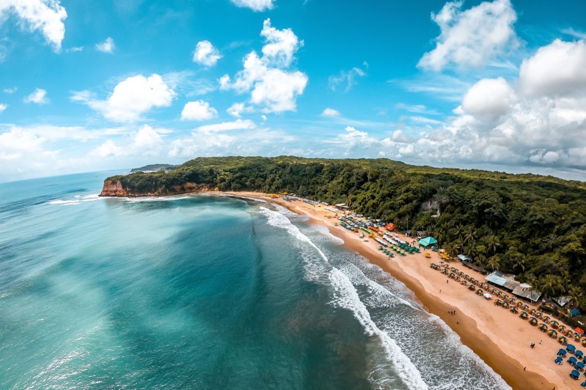Panorama da Praia do Madeiro, em Pipa