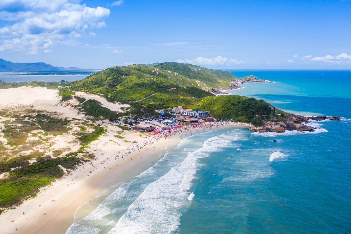 Panorama da Praia de Joaquina, em Florianópolis, Santa Catarina