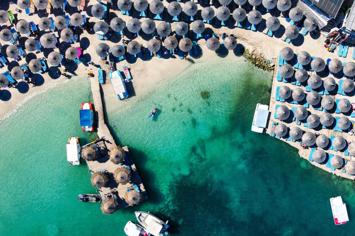 Imagem panorâmica de Ksamil, na Riviera Albanesa