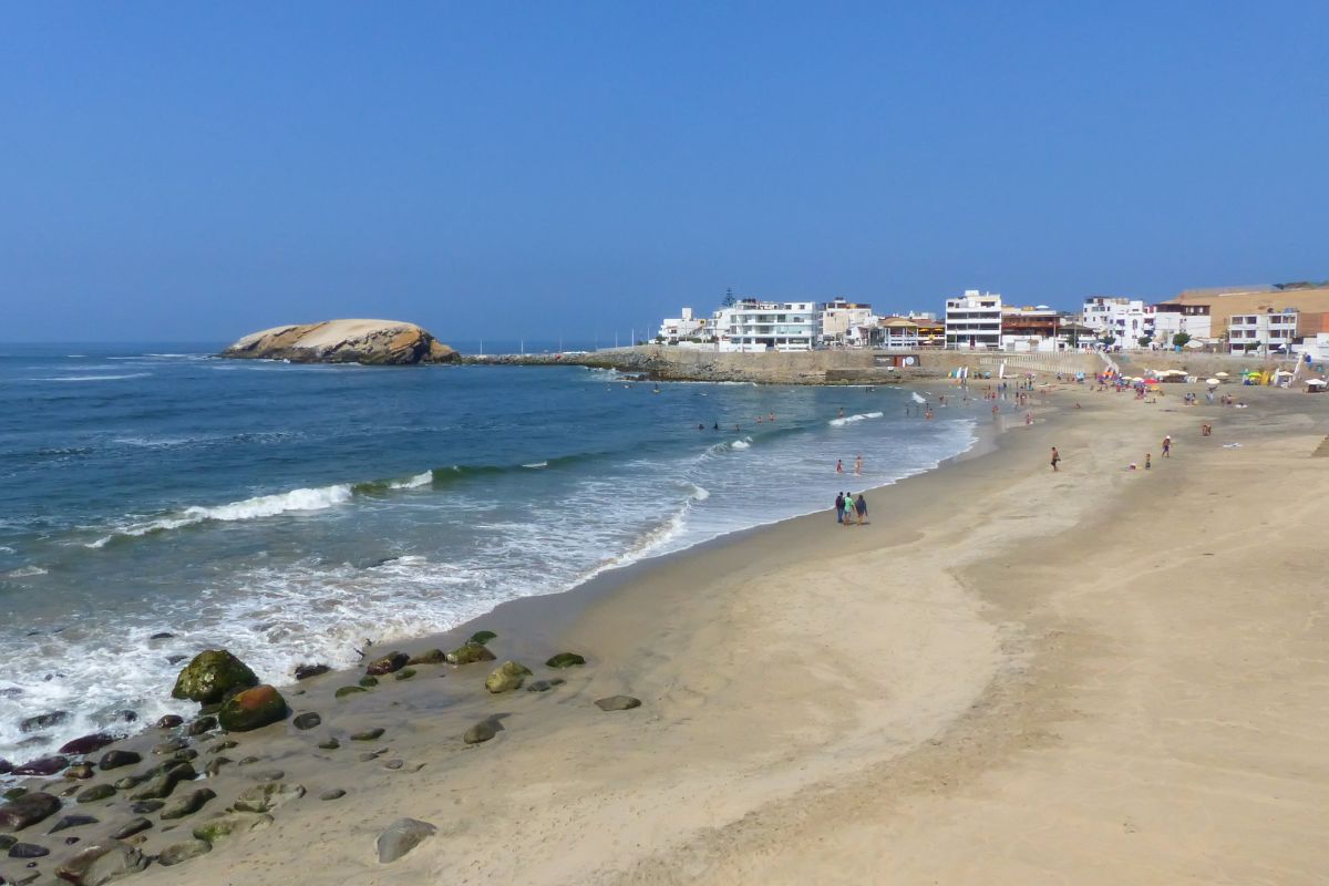 Praia de Punta Hermosa, próxima de Lima