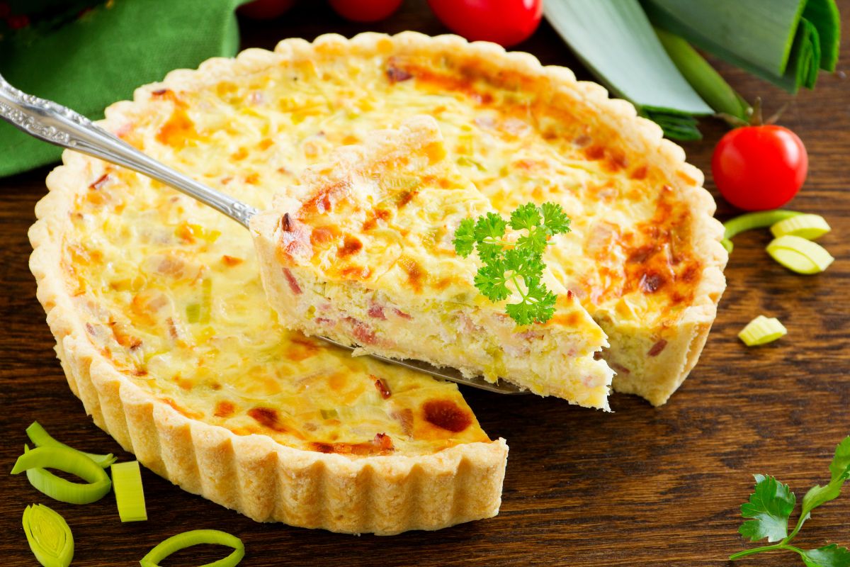 Fatia de quiche lorraine