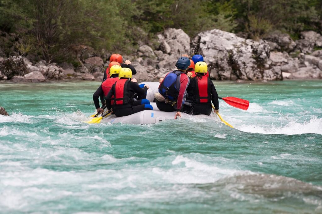 Rafting no rio rio Sava Bohinjka em Bled, na Eslovênia