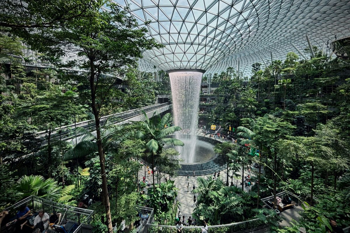 Cachoeira artificial do Aeroporto de Singapura