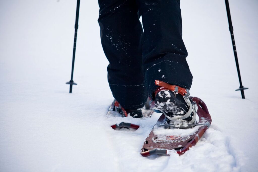Raquetes de caminhada na neve