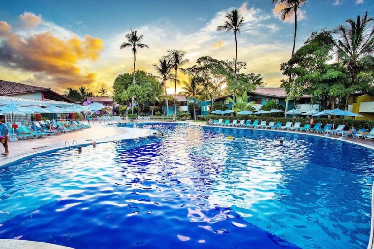 Piscina de hotel all inclusive em Porto Seguro, Bahia