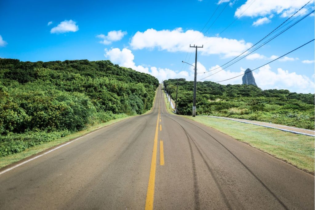 Rodovia em Fernando de Noronha