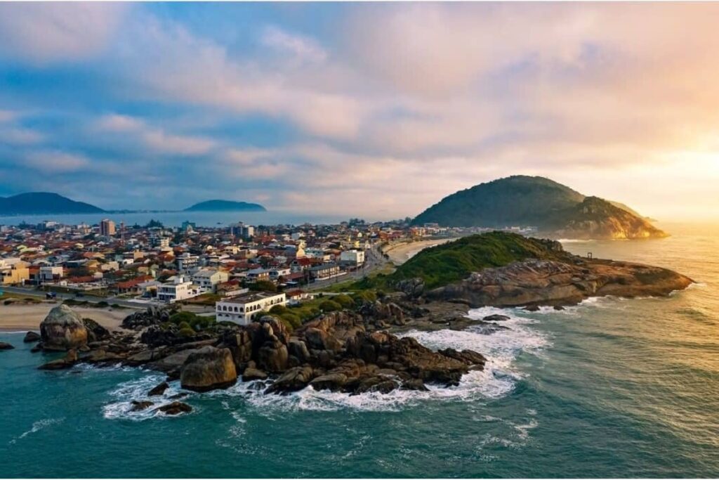 Praias de São Francisco do Sul, no litoral catarinense