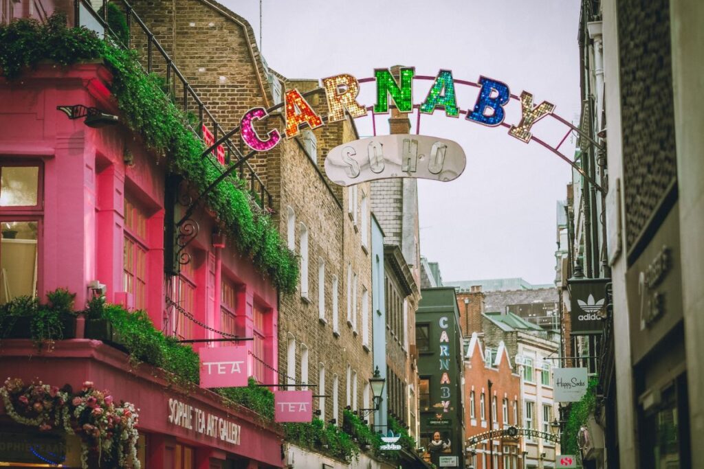 Rua Carnaby em Soho, Londres