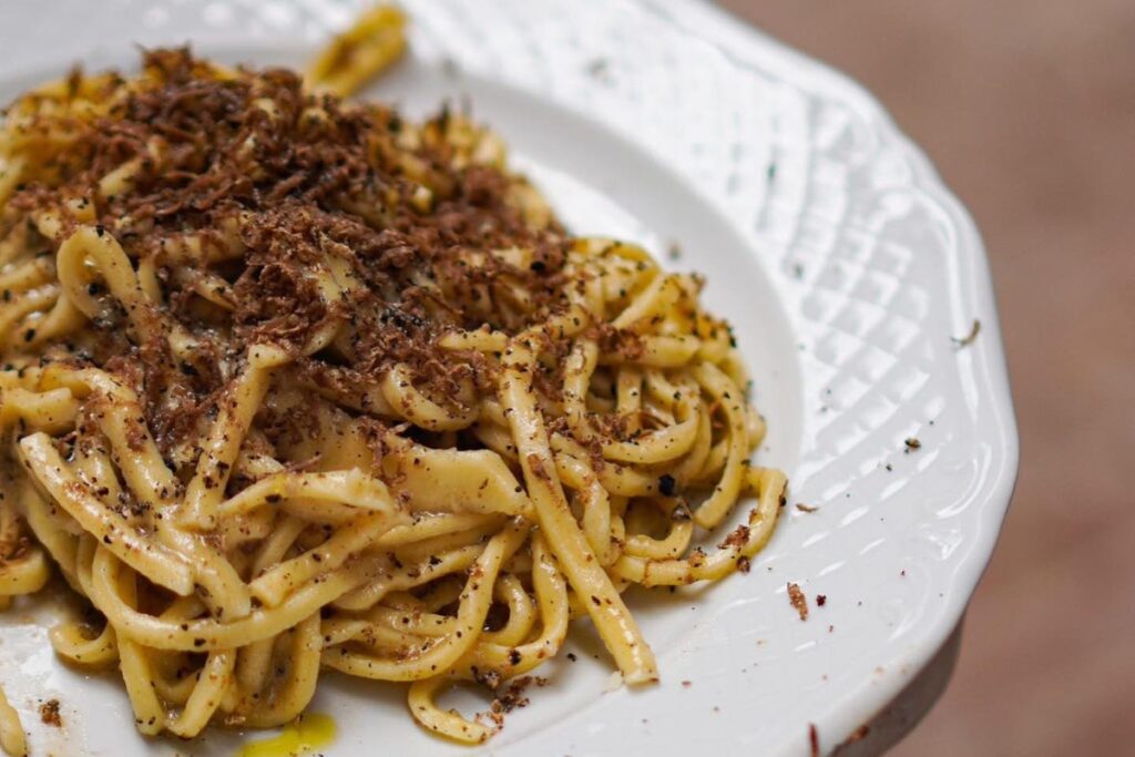 Strangozzi al tartufo, prato típico da Umbria