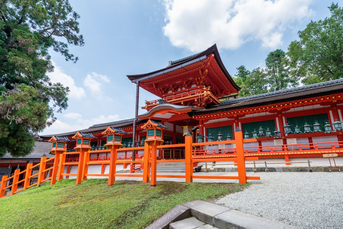 Entrada do templo Kasuga-taisha, no Nara Park