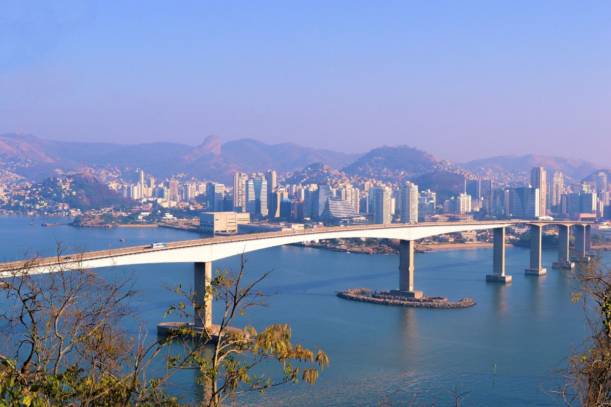 Imagem panorâmica da Terceira Ponte, no Espírito Santo