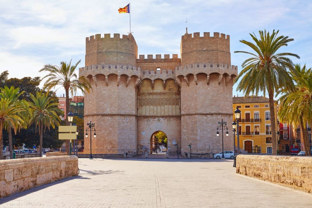 Torres de Serranos, uma das 12 portas da antiga muralha de Valência