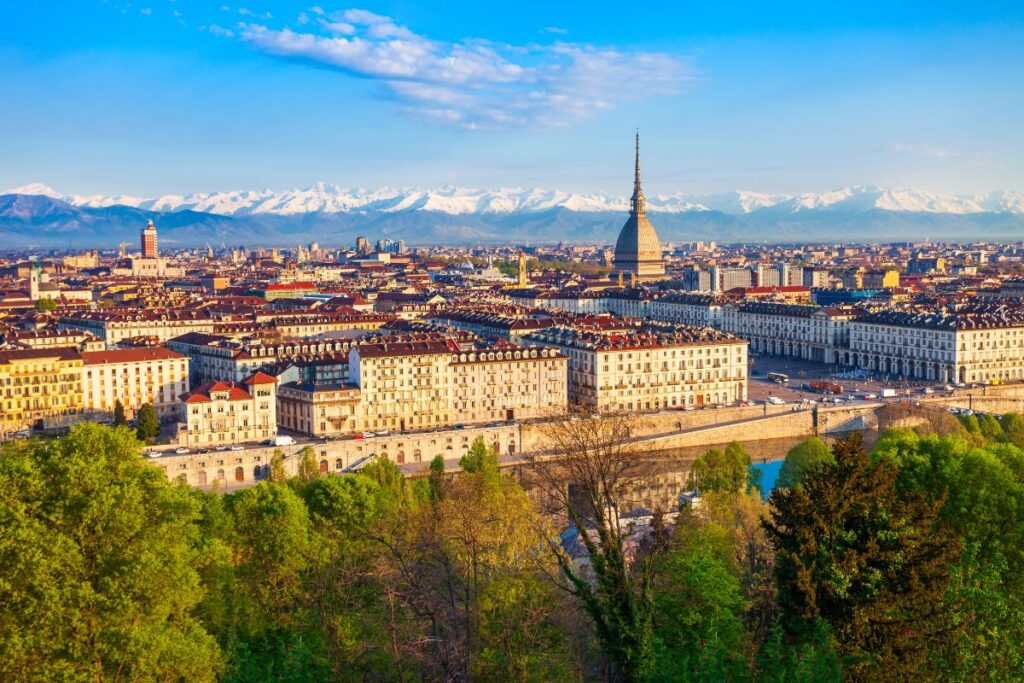 Imagem panorâmica de Turim, a capital do Piemonte na Itália