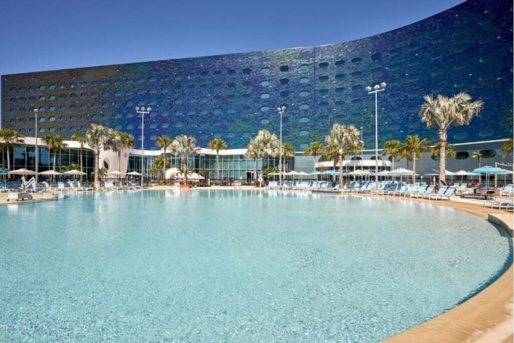 Fachada do hotel Terra Luna, da Universal Orlando