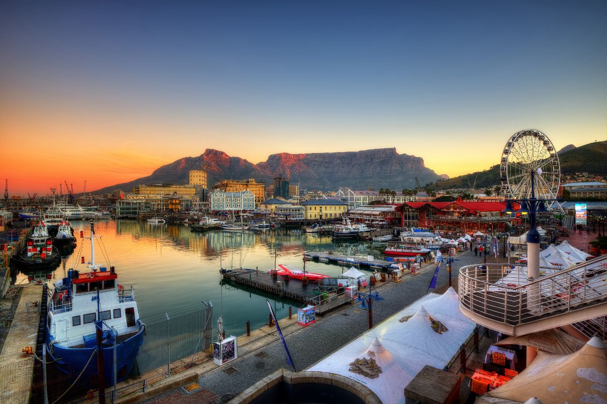 Parte da área comercial do V&A Waterfront