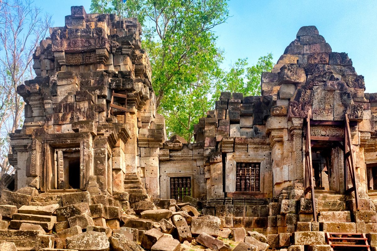Ruínas do Wat Ek Phnom, em Battambang, Camboja